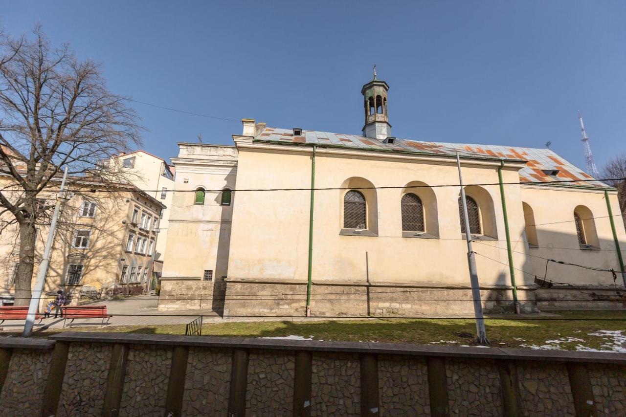 Квартира Студія Біля Оперного Театру По Вулиці Гонти 4-3А Lviv Buitenkant foto